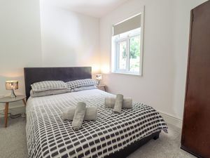 Photo 11- click for photo gallery